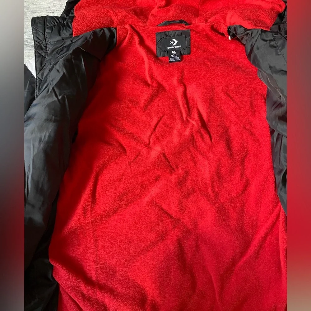Converse Boys Black Jacket with Vibrant Red Lining size XL 13-15 Y